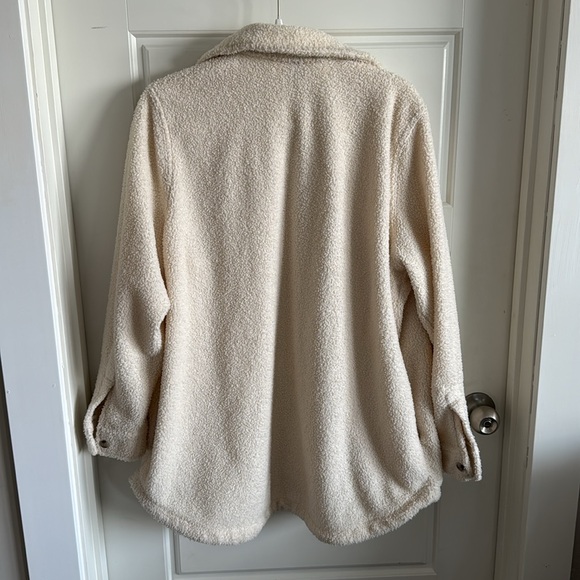 Universal Thread Fuzzy Button Up Jacket - Picture 7 of 7